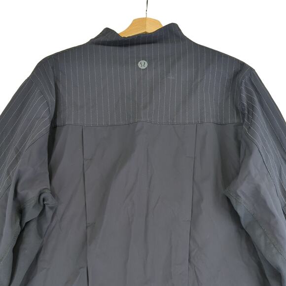 Lululemon Ventilated Running Jacket Men's Large Black Reflective Windbreaker - Picture 5 of 8